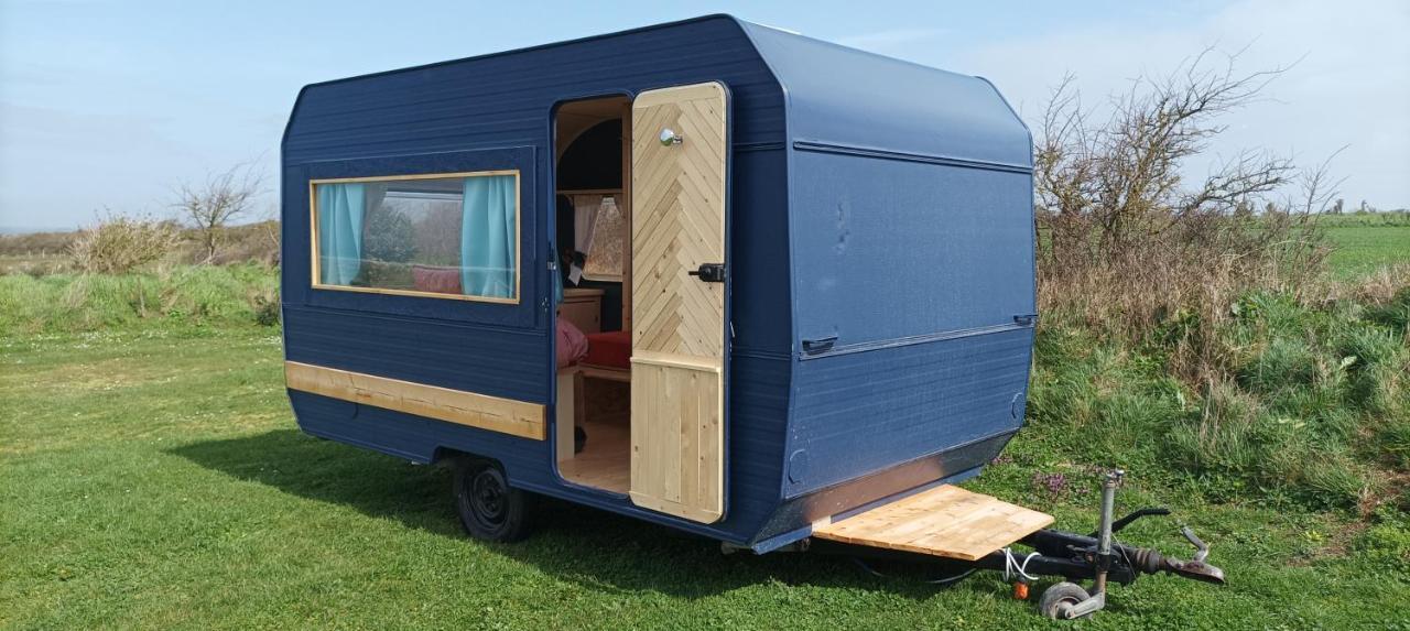 Camping Les Ronds Duval Face Aux Iles Anglo-Normandes Les Moitiers-d'Allonne Exteriör bild