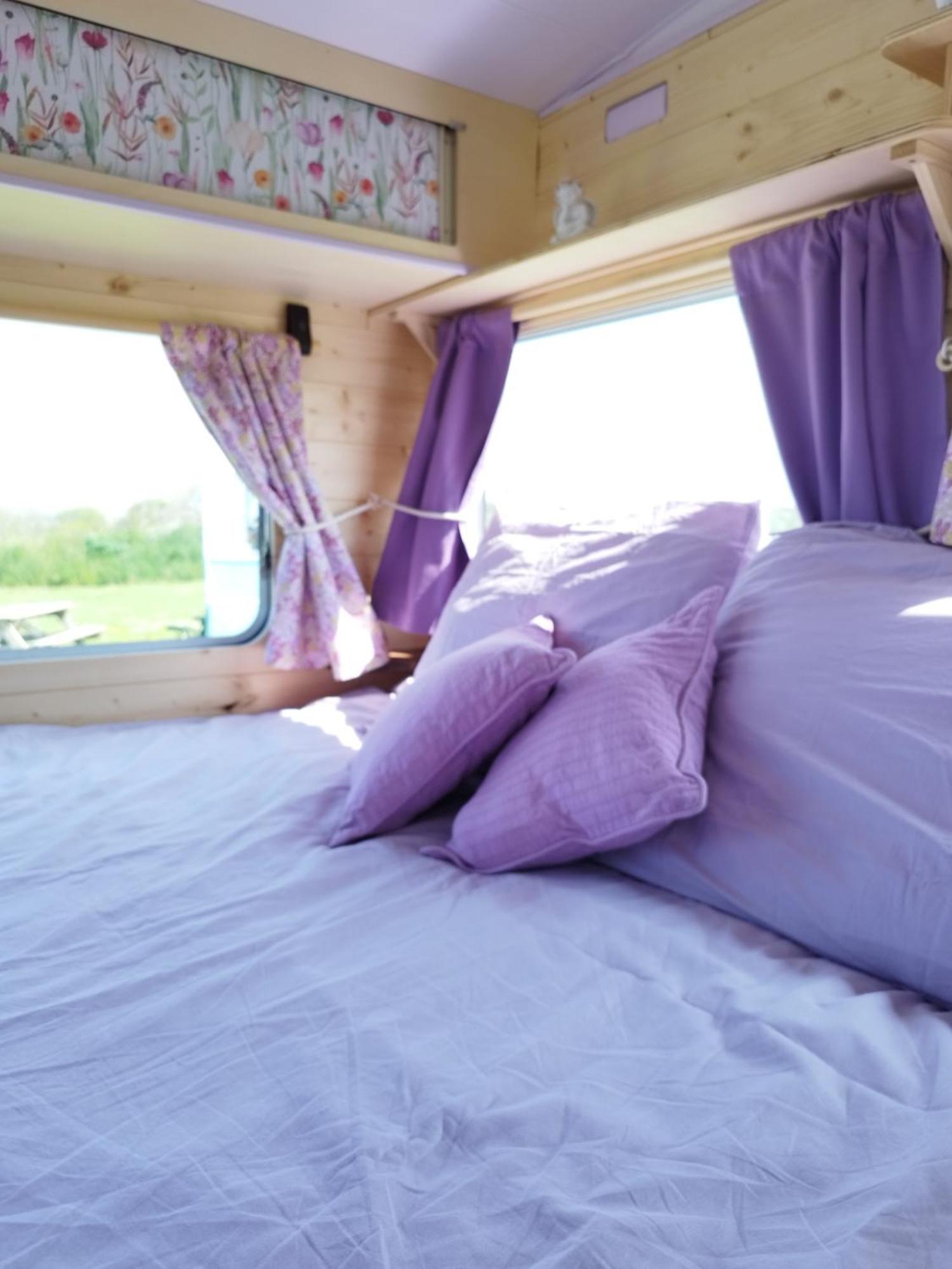 Camping Les Ronds Duval Face Aux Iles Anglo-Normandes Les Moitiers-d'Allonne Exteriör bild