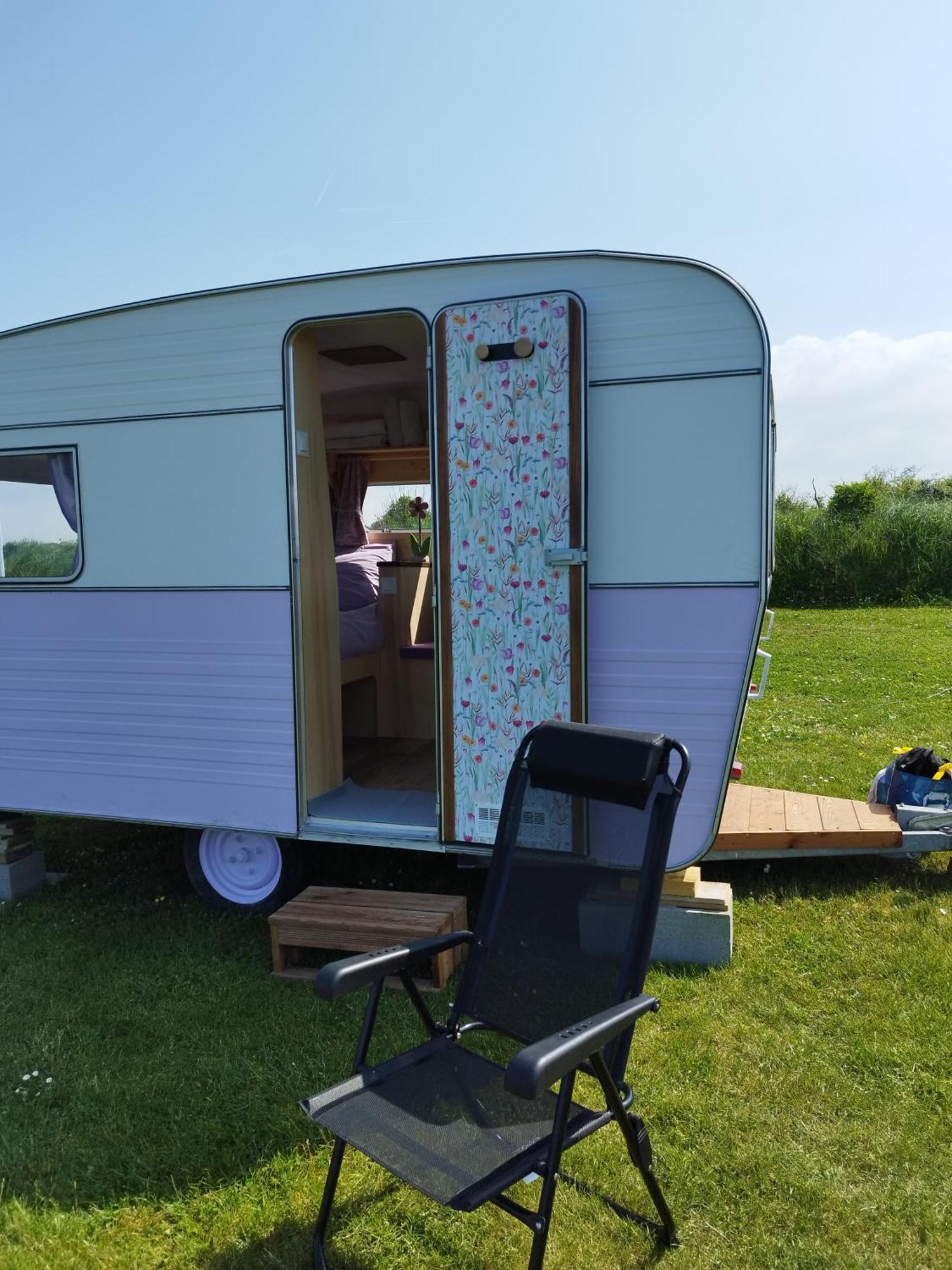 Camping Les Ronds Duval Face Aux Iles Anglo-Normandes Les Moitiers-d'Allonne Exteriör bild