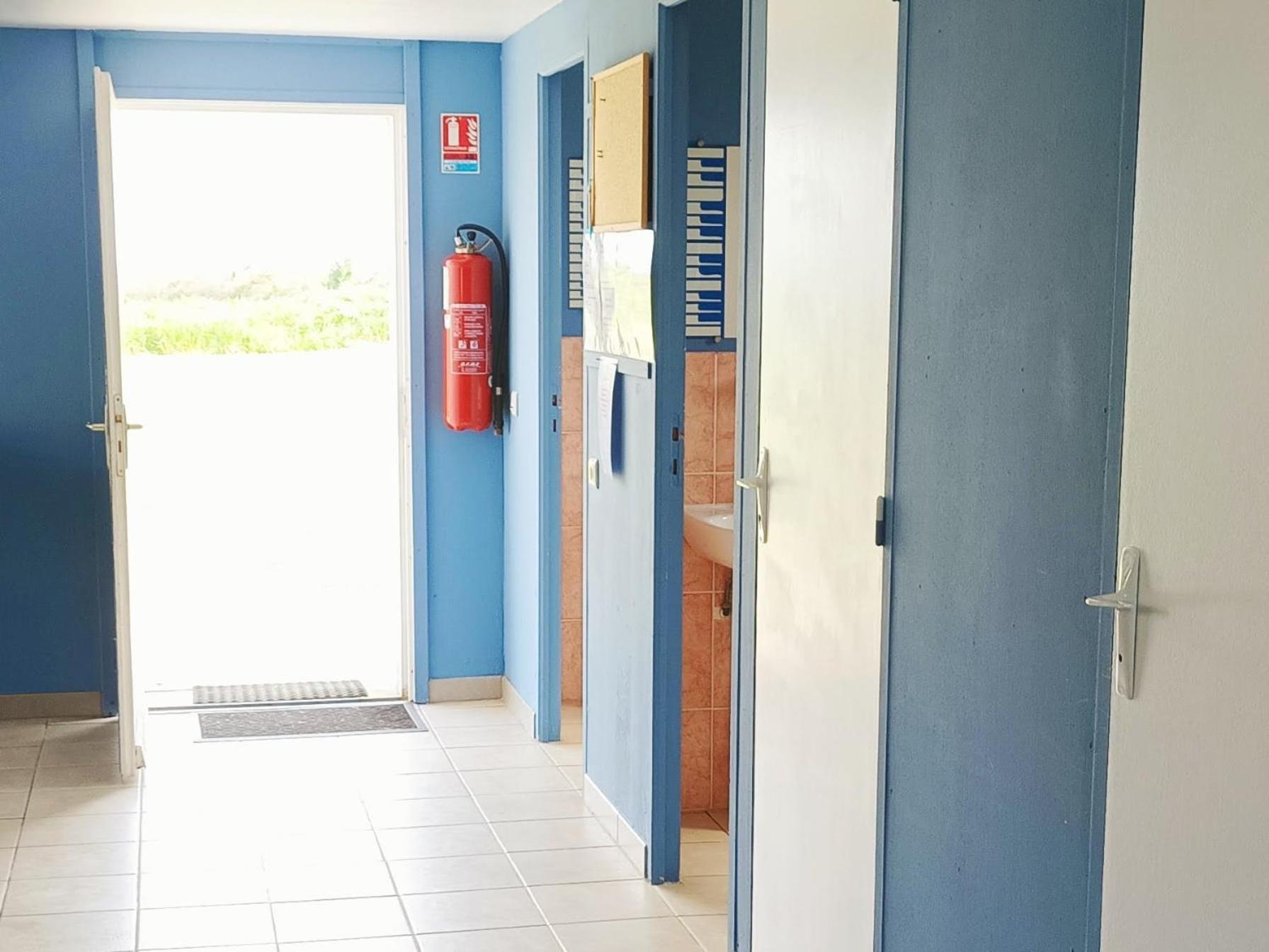 Camping Les Ronds Duval Face Aux Iles Anglo-Normandes Les Moitiers-d'Allonne Rum bild